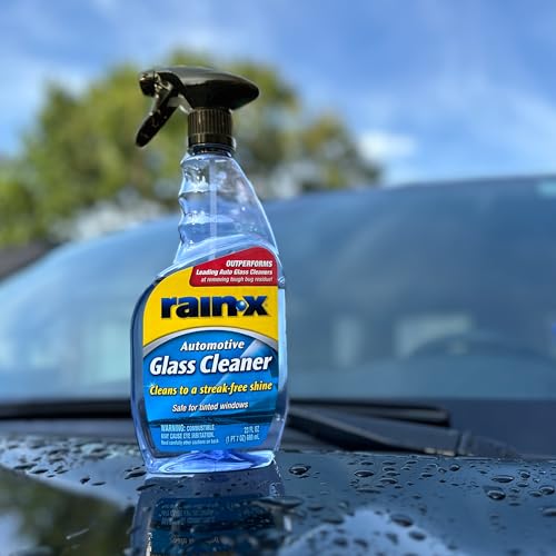 Image of Rain-X Auto Glass Cleaner (680 ml) | Streak-Free Windshield & Mirror Cleaner | Safe for Tinted Glass | Removes Dirt, Bugs & Smoke Film | Car Glass Cleaning Spray