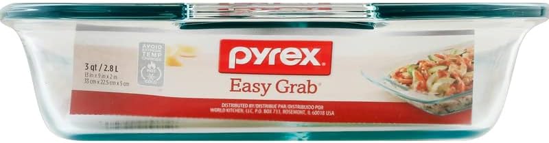 lateral view of Pyrex Easy Grab dish with packaging