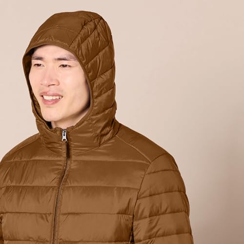 Image of Amazon Essentials Men's Lightweight Water-Resistant Packable Hooded Puffer Jacket