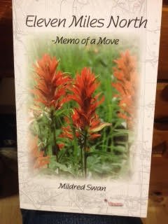 Paperback Eleven Miles North Memo of a Move Book