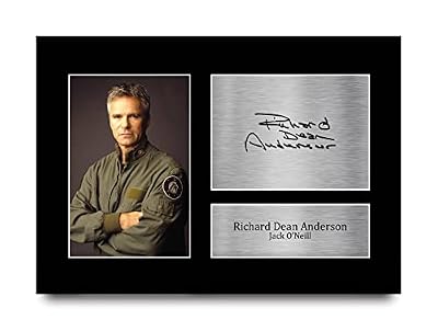 HWC Trading A4 Richard Dean Stargate SG-1 Los Regalos Imprimieron La Imagen Firmada Del Autógrafo Para Los Fans De La Demostración De Serie De Televisión | Ya disponible en tu tienda friki favorita! En mundofriki.es! HWC Trading A4 Richard Dean Stargate SG-1 Los Regalos Imprimieron La Imagen Firmada Del Autógrafo Para Los Fans De La Demostración De Serie De Televisión | Ya disponible en tu tienda friki favorita! En mundofriki.es!