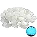 Feelairy 100 Stück Leuchtkiesel, Dunkeln Leuchtende Kieselsteine Leuchtkiesel Floureszierende Pebble Steine für Fisch Tank Aquarium Garten Flur Kinderzimmer Glow Dekorationen Kies (Weiss)