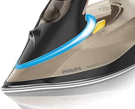 Close-up of the front of Philips PerfectCare Azur Steam Iron