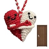 Fabrication exquise : chaque poupée, ornée d'un motif en forme de cœur, est méticuleusement fabriquée à la main avec de la laine, ce qui garantit que les couleurs restent vives et que la qualité dure dans le temps.