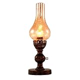 tischleuchte antik look Antike Kerosinlampe, klassische elegante Tischlampe modellierend.