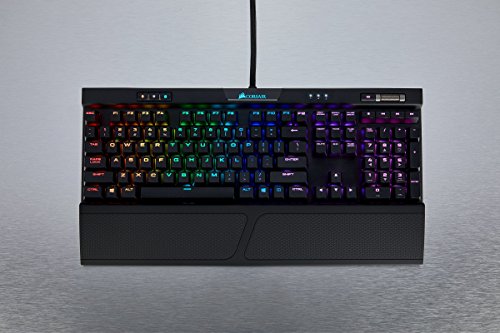 Corsair K70 RGB MK.2 Clavier Mécanique Gaming (Cherry MX Blue: Précis et Audible, Rétro-Éclairage RGB Multicolore, AZERTY FR Layout) - Noir [Exclusif Amazon]