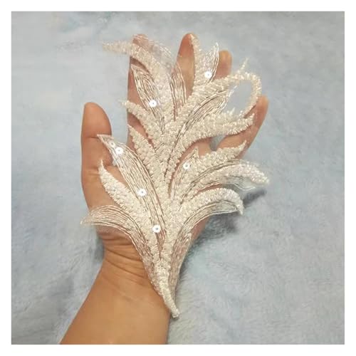 Strass et perles sur patchs brodés de dentelle blanche style haute couture