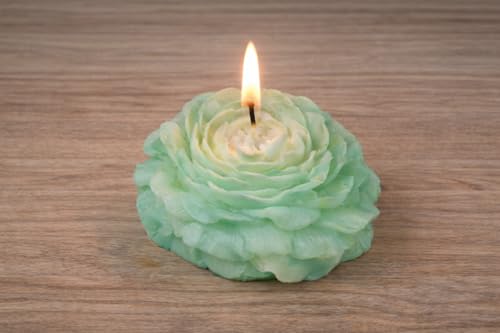 Image of Luxury Ocean Blue & Vanilla Rose Petal Candle Combo | Long-Lasting Premium Scented Gift Set | Handcrafted Soy Wax Candles