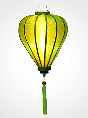 Asiatischer Lampion aus Seide, grün, M Ø 29 cm – traditionelle Laterne aus Stoff, Bambus und Holz, handgefertigt – Handwerk und Dekoration aus Vietnam (M20-V)