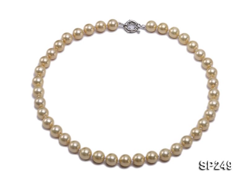 Collier perles de coquille 10mm noué main, l'élégance intemporelle au fermoir clair de lune - 3