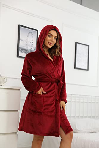 Image of U2SKIIN Women Hooded Fleece Robe, Short Plush Robes for Womens With Hood Soft Warm Spa Bathrobe