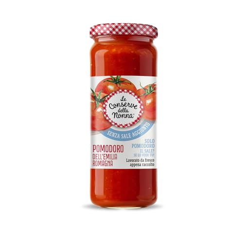 CONTENUTO: Una bottiglia di passata di pomodoro senza sale Conserve della Nonna, realizzata con pomodoro fresco italiano dell’Emilia-Romagna. Solo pomodoro, nient’altro, per un prodotto semplice e versatile.