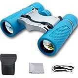 【Amplia gama de usos】 Los prismáticos de son portátiles para observación de aves, campamentos de verano, caminatas, observación de estrellas, conciertos, juegos deportivos, observación de insectos en el jardín, actividades al aire libre. No pierda la oportunidad de regalar algo único a su hijo o nieto.