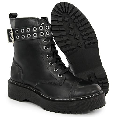 Bota Coturno Tratorado em Couro Tira Tacha Arietto Cor:Preto;Tamanho:35