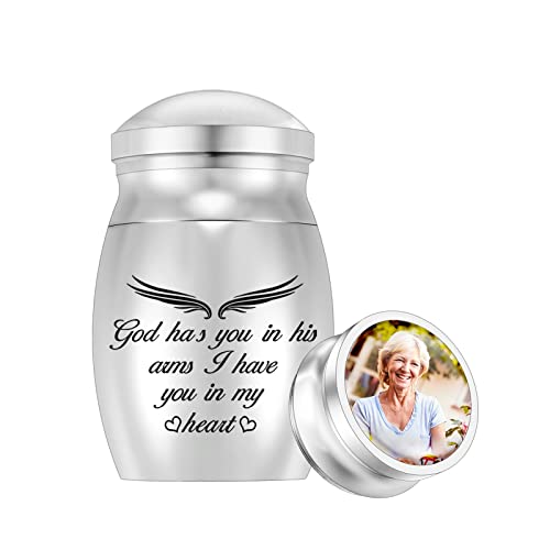 JX^}CY ~j ʐ^ ⍜ A [e Vg̗ uGod has you in his arms I have you in my heartv JX^ lW 茳{ XeX  {̂ɍ e Vo