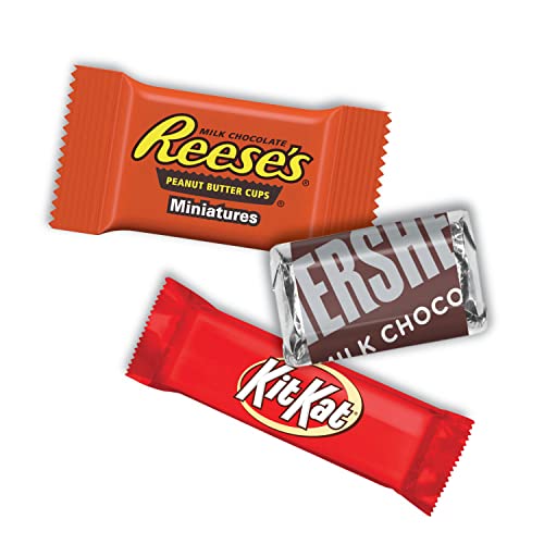 image for HERSHEY'S, KIT KAT and REESE'S Assorted Milk Chocolate Candy Variety B