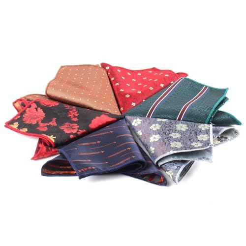 Serviette de poche rayée pour éviter un costume trop terne