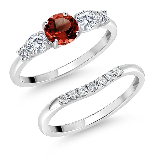 Gem Stone King 10K White Gold Red Garnet and White Lab Grown Diamond 5 Stone Bridal Engagement Wedding Ring Set For Women (1.31 Cttw, Round: 5MM and 3MM, Available in Size 5,6,7,8,9)