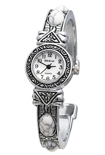 Montre femme pierres gravées 22 mm unique au design classique et finitions premium