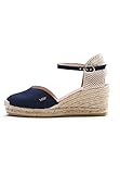 Wichtige Größeninformationen – Für die beste Passform dieser Keil-Espadrilles empfehlen wir, vor der Bestellung einen Blick auf die Größentabelle zu werfen, um die perfekte Größe für Ihre Füße zu ermitteln. Sie werden diese bequemen und stilvollen Sommerschuhe wie angegossen!