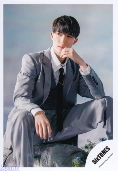 Amazon.co.jp: Six TONES 公式 生 写真（ジェシー）ST00790