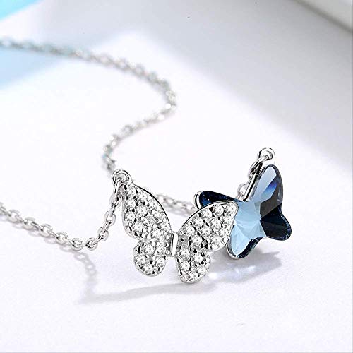 Collier papillon bleu idéal pour illuminer vos tenues d'été
