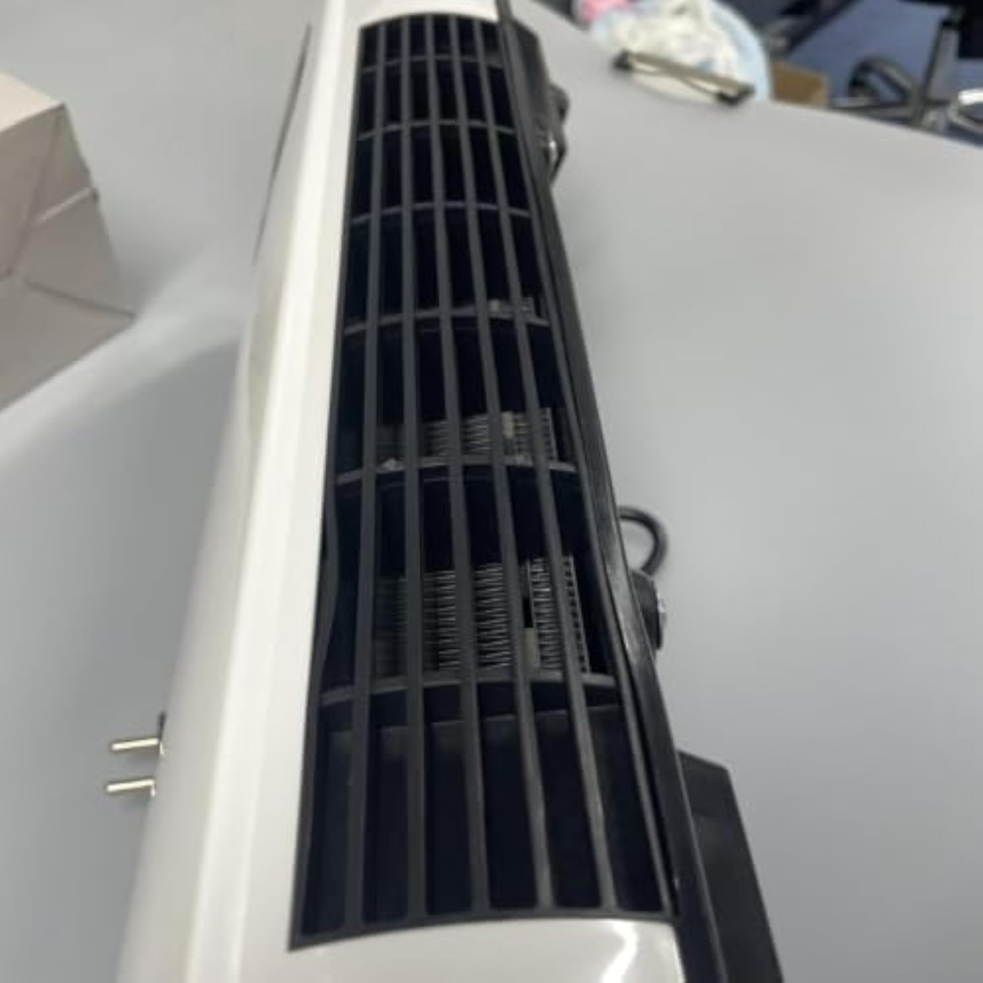 2-in-1 Heater and Chiller with Remote Control for Indoor Use