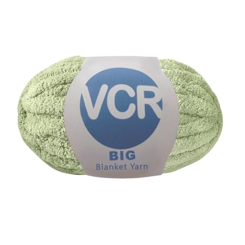 Image of VCR Sage Green Yarn, 200 Grams Big Chunky Hank, 22 Meters Length, Suitable for Knitting Blankets and Pillows, 100% Polyester Yarn Ball for Crochet DIY, Soft Threads, Pack of 1