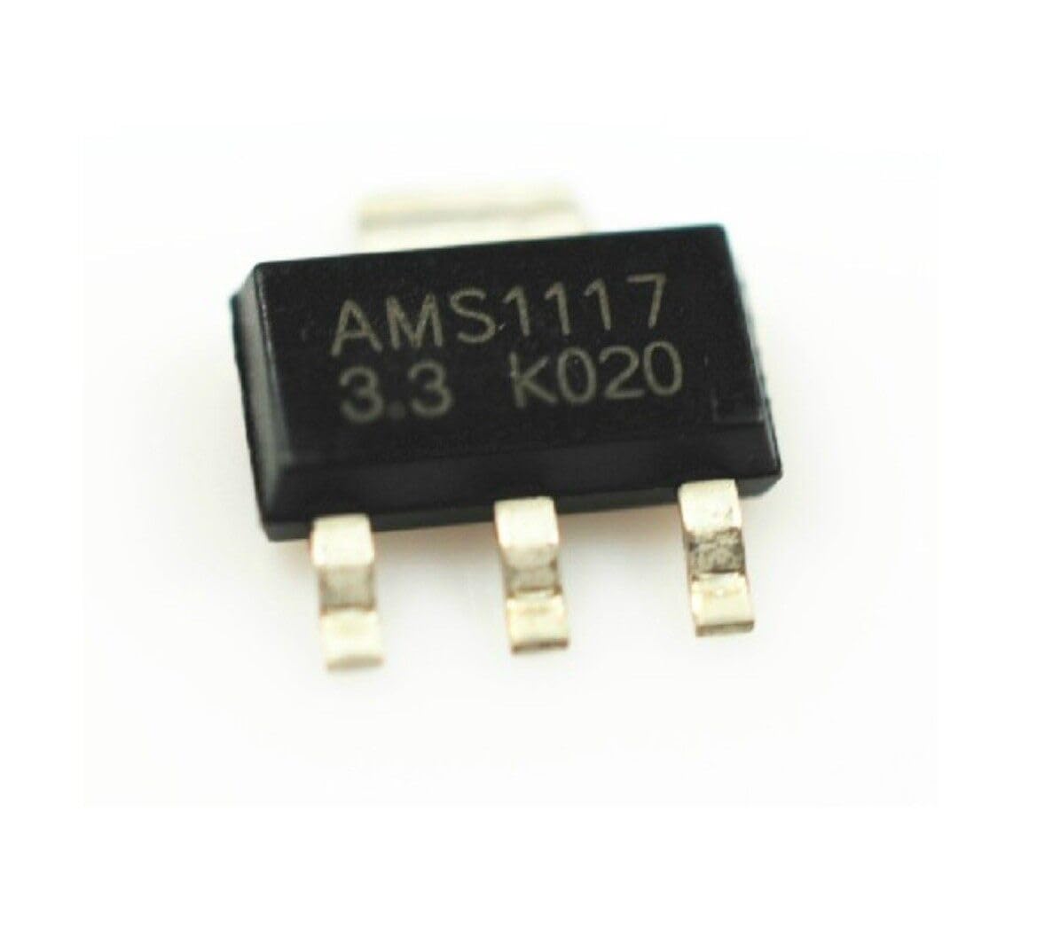 50db ÚJ AMS1117 LM1117 5V 1A SOT-223 Feszültségszabályozó