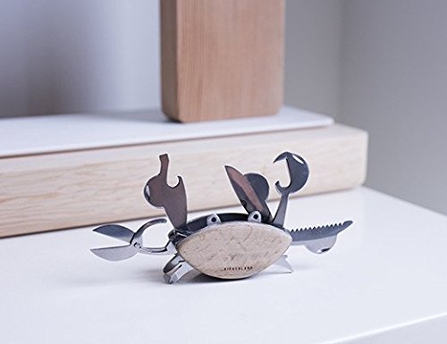 ジャキンとはさみやナイフを掲げたカニの姿がユニークなマルチツールです。はさみの他には、缶切り、ボトルオープナー、マイナスドライバー、ナイフ、ノコギリの機能が付いています。