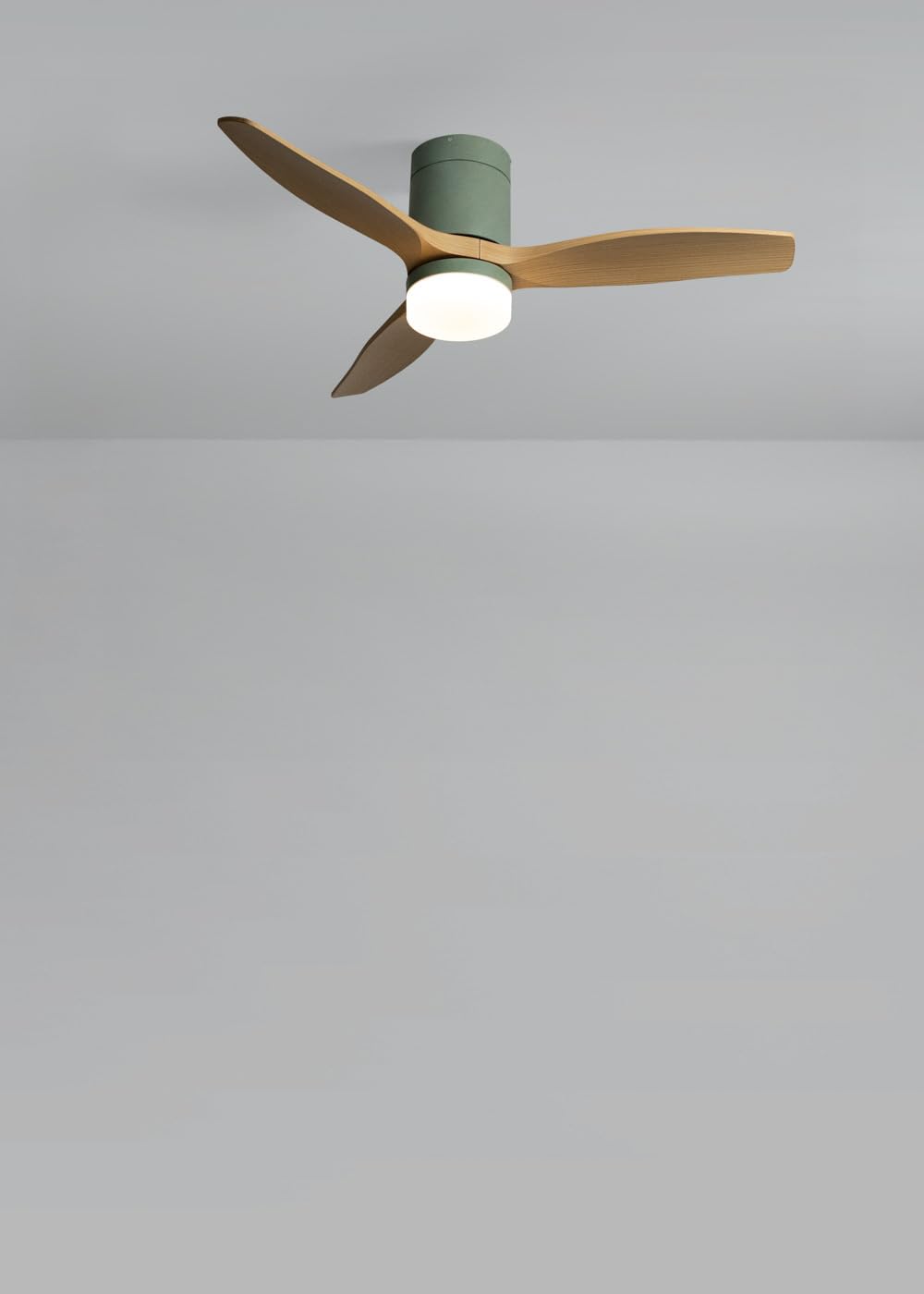 CREATE / WINDCALM S/Ventilatore da soffitto ABS con luce verde sage effetto pale legno chiaro e telecomando / 40W, Silenzioso, Ø112 cm, 6 velocità, 3 temperature di luce, funzione estate-inverno