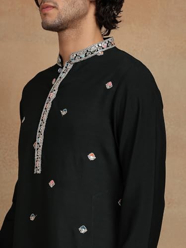 Image of Amazon Brand - Tavasya Men Printed Kurta with Ethnic Motif Border | Special Haldi Kurta | Festive Embellished Long Kurta | Embroidery Kurta | Ethnic Wear | Mandarin Collar | Knee Length