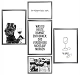 🎁 Tolle Geschenkidee - ob als Geschenk zum Einzug, Geschenk für die Freundin/Freund oder einfach für Dich! Ein humorvolles Bilder Set in schwarz weiß mit lustigen Sprüchen, das den Betrachter schmunzeln lässt. 🍷 Was du heute kannst entkorken, das verschiebe nicht auf morgen - Du kennst sicher Jemanden, zu dem diese Wandbilder passen! Als Geschenk für die lustige Kollegin, Freundin oder den Papa? Also, wine not? Das Poster Set eignet sich auch gut als Einweihungsgeschenk, Geschenk zum Geburtstag, zu Weihnachten oder einfach als kleine Aufmerksamkeit.
