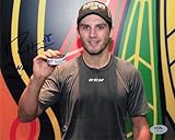 RYAN HARTMAN signed 8x10 Photo PSA/DNA Chicago hawks Autographed - Autographed NHL Photos