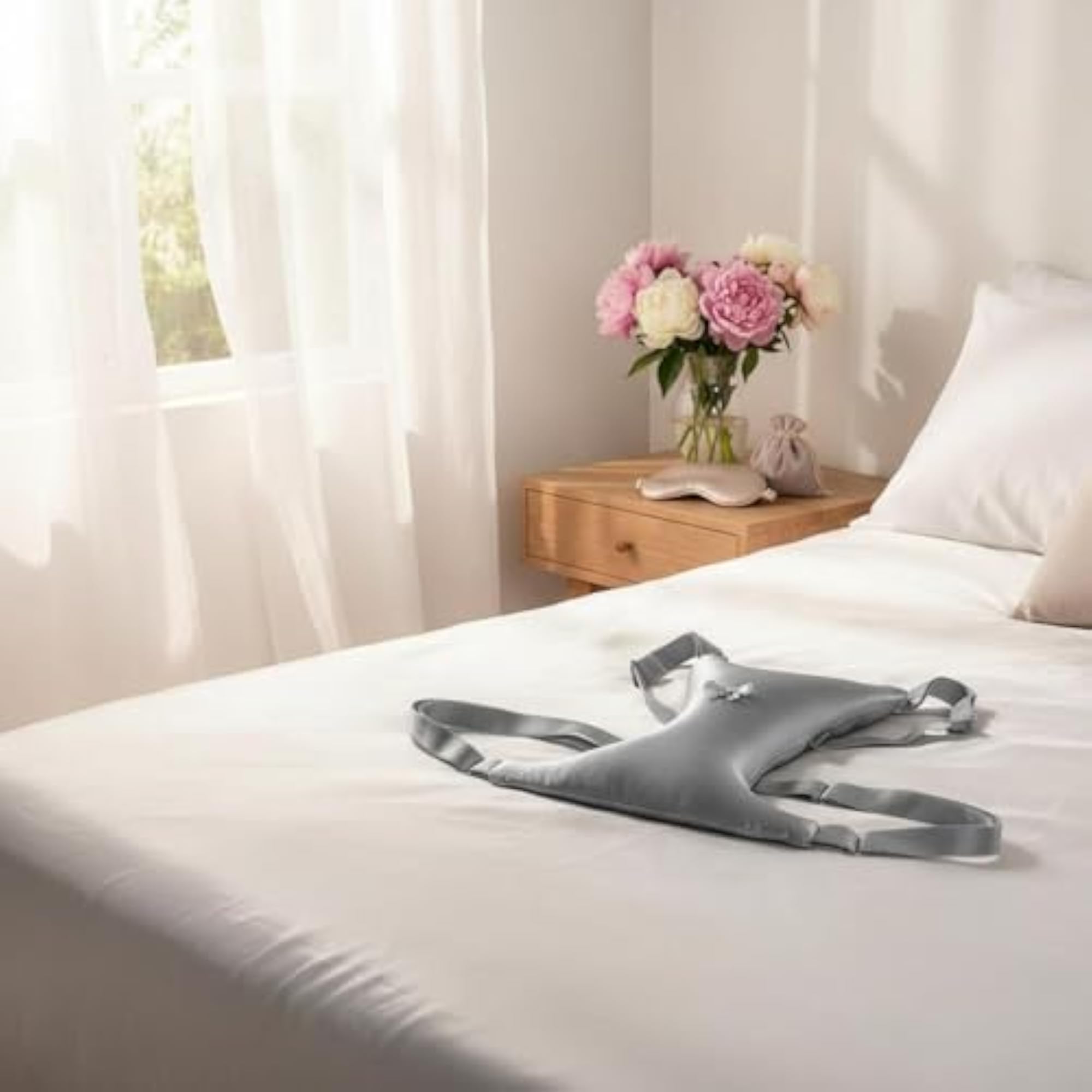 Women's Gold Anti-Wrinkle Breast Pillow, Anatomically Contoured