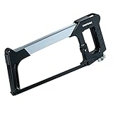 Ein verstellbarer Rahmen für 10- und 12-Zoll-Klingen mit einem Aluminium-Druckguss-Griff für präzises Schneiden. Dank der Winkelverstellung von 45/90 Grad, die das Schneiden erleichtert, und einer Klinge aus hochwertigem Hochgeschwindigkeitsstahl von 10 Zoll/32 Zähne pro Zoll ermöglicht der HackSaw ein schnelles Schneiden von Aluminium- und Carbonrohren und sorgt für einen sauberen und sauberen Schnitt. Verstellbarer Rahmen 550 g