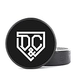 Material: Der Eishockey Puck im Eishockey Dump and Chase Look ist ein offizieller Gufex IIHF Eishockeypuck. Der Puck wird mit einem Design-Motiv von Hand beklebt. Wie unser SCALLYWAG T-Shirt Herren, T-Shirt Damen, T-Shirt Kinder in den Looks vom Puck, ist auch das Spielgerät für jede Altersklasse geeignet und natürlich für Sammler die ideale Ergänzung zum Eishockey Trikot.
