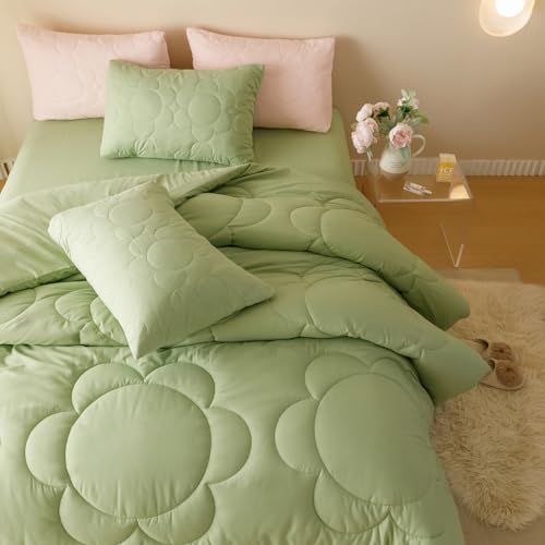 Image of KAREVER Sage Flower Comforter Queen Green Sunflower Print Bed Queen Comforter Set 3 Pieces Green Floral Comforter Set for Women Girls Bedroom Decor All Season Hotel Quality Comforter Set