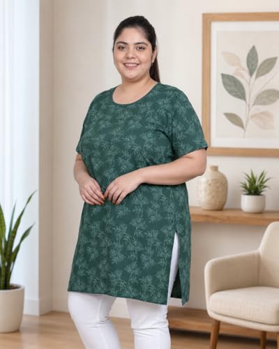 Image of In Love Women's All-Over Printed Cotton Plus Size Longline T-Shirt with Pockets