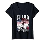 ¡Abraza tu ADN americano con este diseño chino! Con la bandera de Estados Unidos y coordenadas GPS de Chino, Latitud y Longitud. Diseño de Estados Unidos de América.