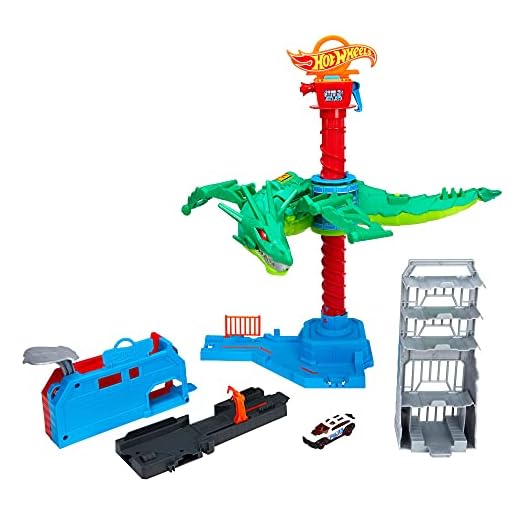 Hot Wheels Air Attack Dragon Motorized Playset with Flying Nemesis, Different Sound FX Combinations, One 1:64 Scale Vehicle, Gift Idea for Kids 3 Years Old & Up