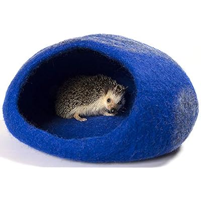 Twin Critters Handcrafted Hedgehog Cave Bed - KubbiHog - for Hedgies (Sonic Blue)