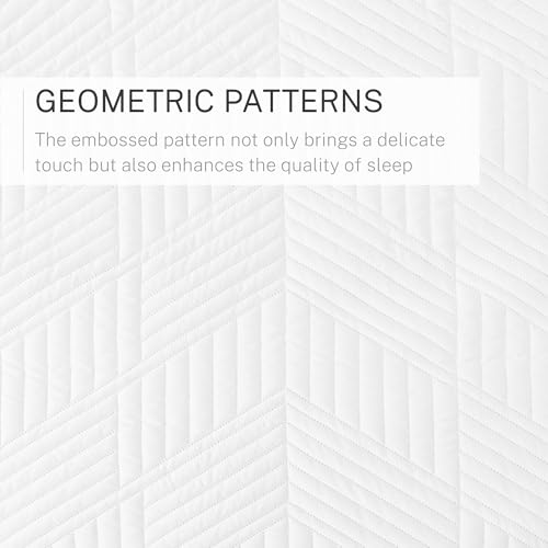 Exclusivo Mezcla Ultrasonic King Quilt Bedding Set, Lightweight White Bedspreads Soft Modern Geometric Coverlet Set for All Seasons (1 Quilt and 2 Pillow Shams)