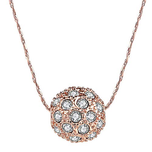 Collier Hortensia or rose en zircone blanc contre les bijoux ternes