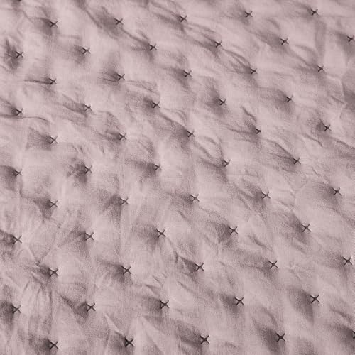 Image of Amazon Basics Brushed Microfiber Quilt Set, Extra Soft with Natural Texture, 3-Piece, King, Purple