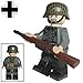 Produktbild Custom Brick Design - WW2 Serie - Deutscher Soldat V.2 Figur - modifizierte Minifigur des bekannten Klemmbausteinherstellers & somit voll kompatibel zu Lego