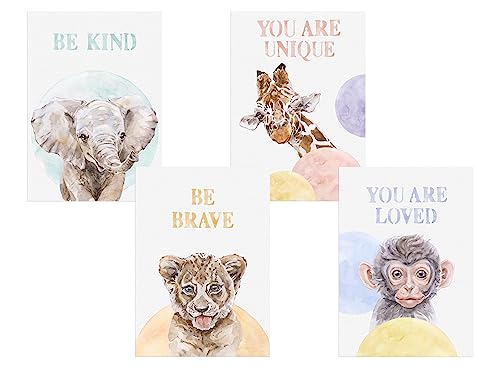Posters safari CreativeRobin pour créer un cocon doux en chambre d'enfant