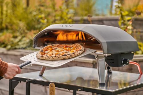 Ooni Koda 16 Gas-Pizzaofen Bundle – Inklusive Abdeckhaube, 14\ (35cm) Pizzaschieber aus Metall & Digitalem Infrarot-Thermometer – Komplett-Set für Draußen