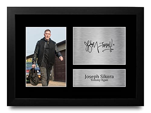 HWC Trading FR A4 Joseph Sikora Power Tommy Cadeaux Imprimé Signé Autographe Photo pour les fans d’émissions de télévision - A4 Encadré