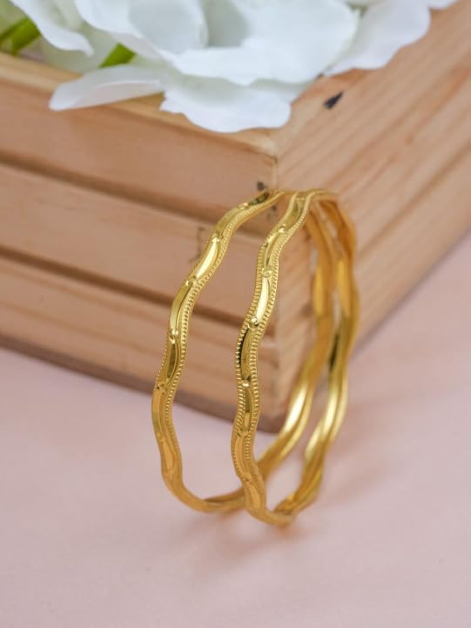 Women's Stylish Lightweight Tara Bangles